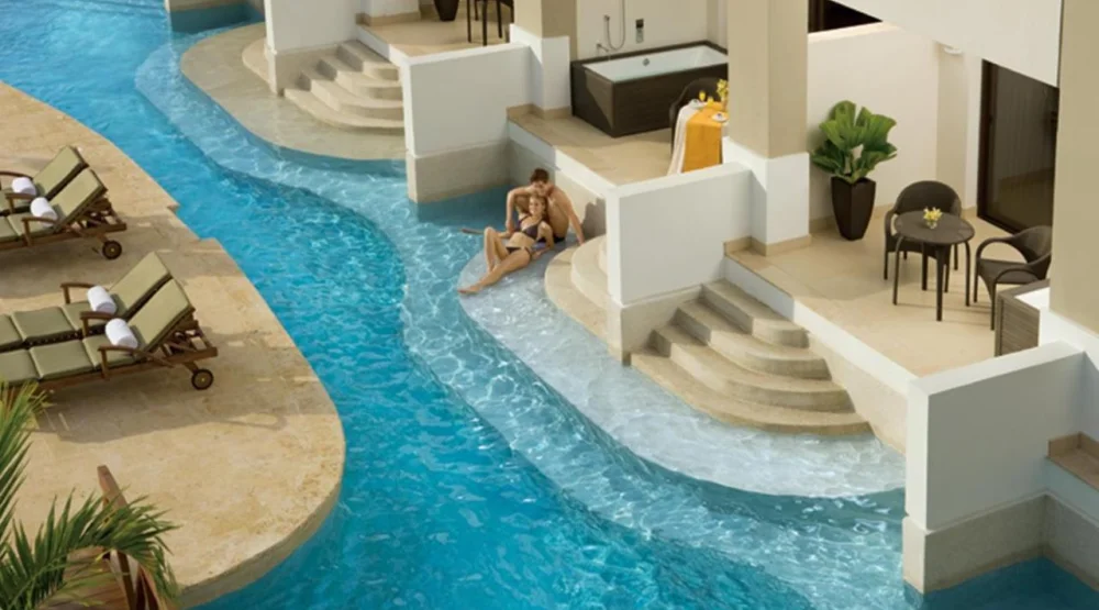 Preferred Club Junior Suite Swim-out at Secrets Wild Orchid