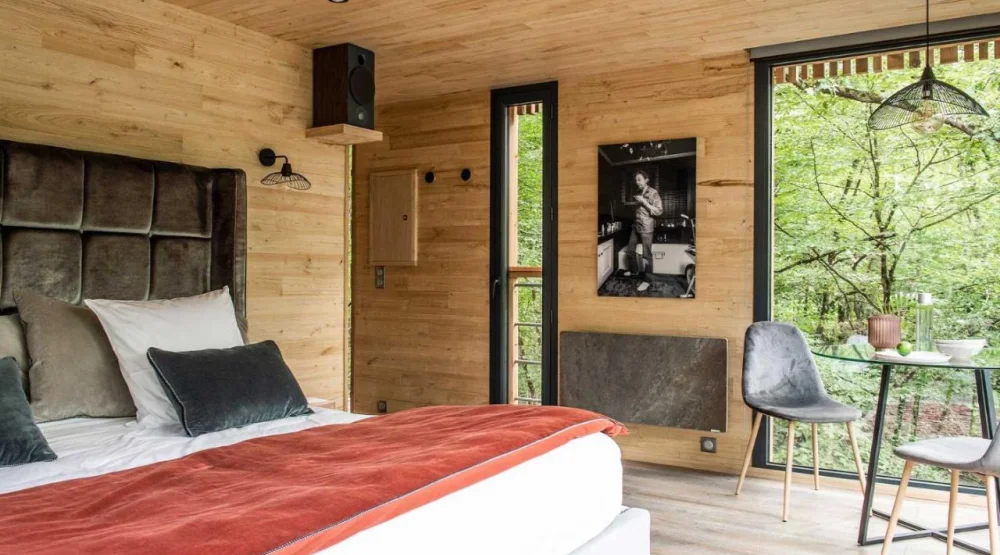 Lucien - Suite with Jacuzzi and Sauna at Loire Valley Lodges Hotel