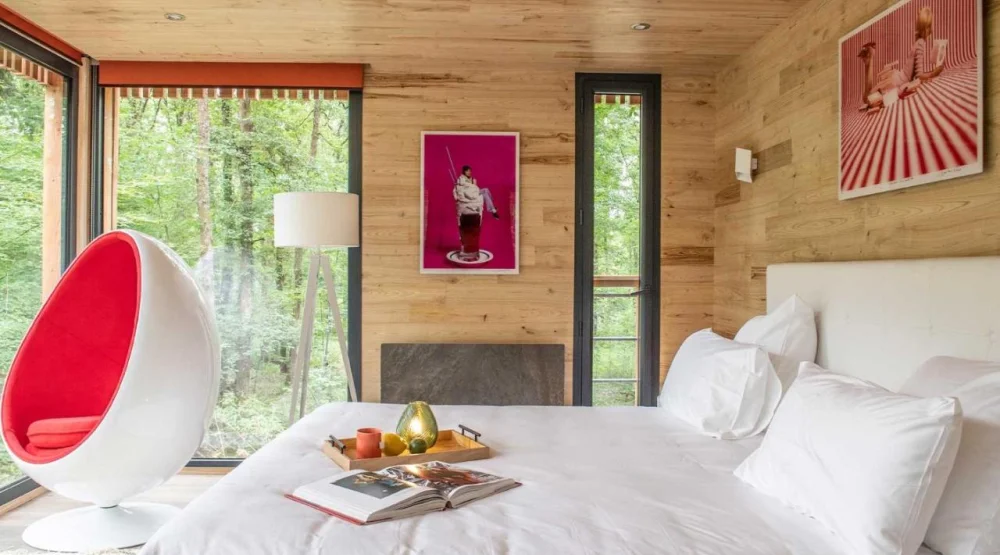 Sixtie's - Suite with  Jacuzzi and Sauna at Loire Valley Lodges Hotel