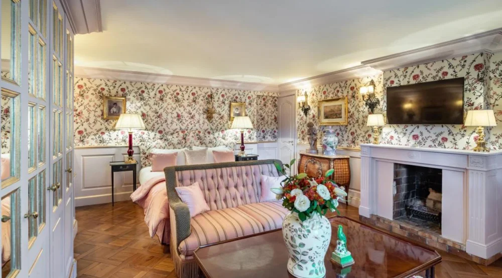 Suite with Private Pool at Villa Gallici Hotel & Spa