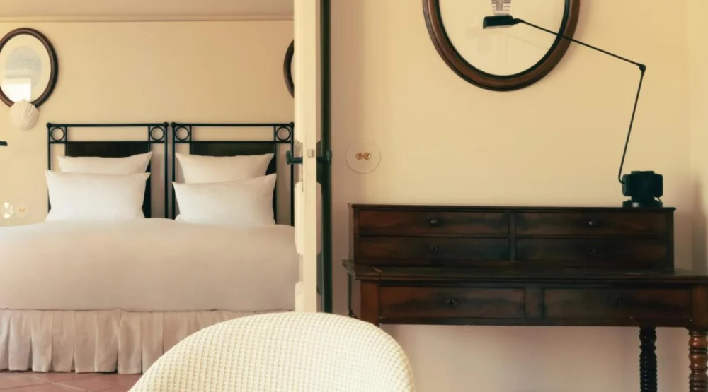 Prestige Tropezian Suite with Terrace and Sea View at La Ponche