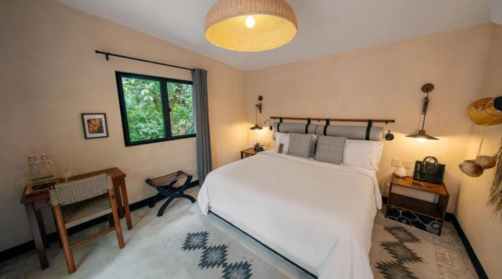 Luxury King Room at Hotel Amomoxtli