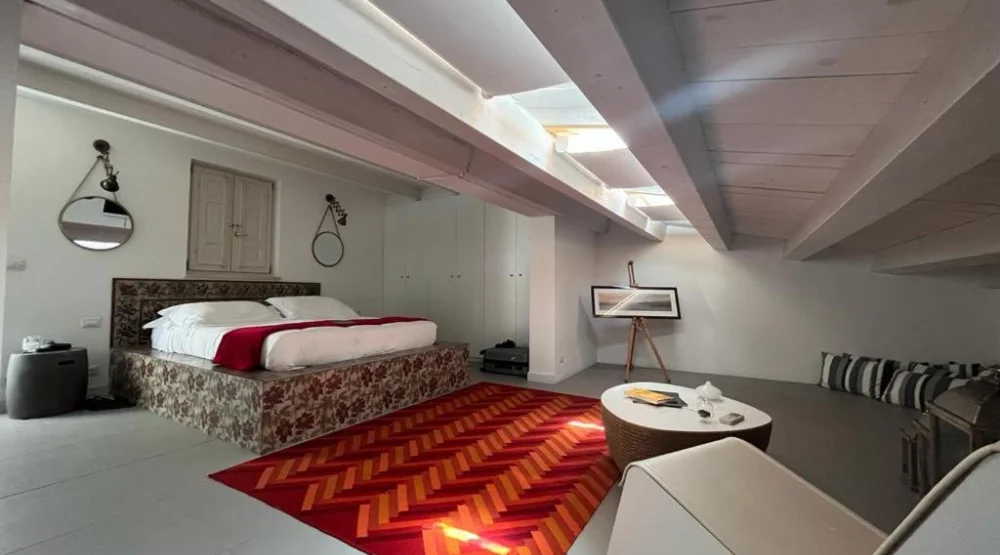 Deluxe Room at Asmundo di Gisira