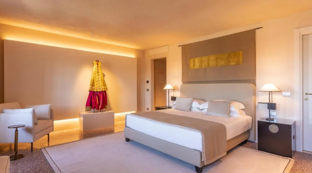 Deluxe Double Room with Sea View at Hotel Palazzo Durazzo Suites