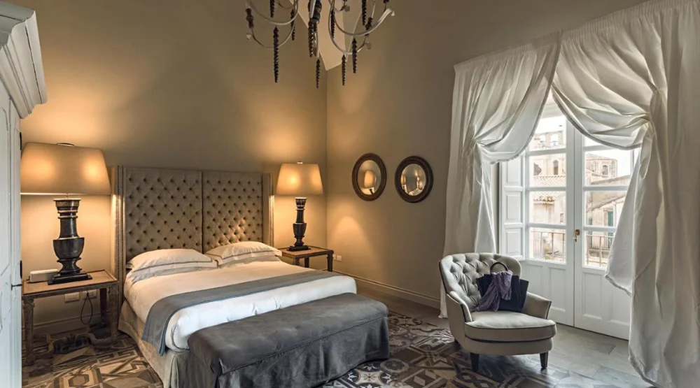 Suite with City View at Seven Rooms Villadorata