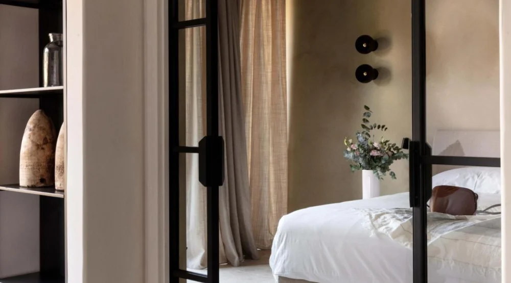 Suite with Lake View at LAQUA by the Lake