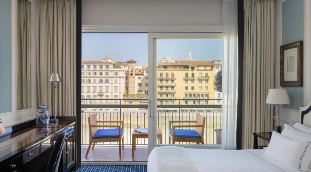 Deluxe Double Or Twin Room with River View at Hotel Lungarno