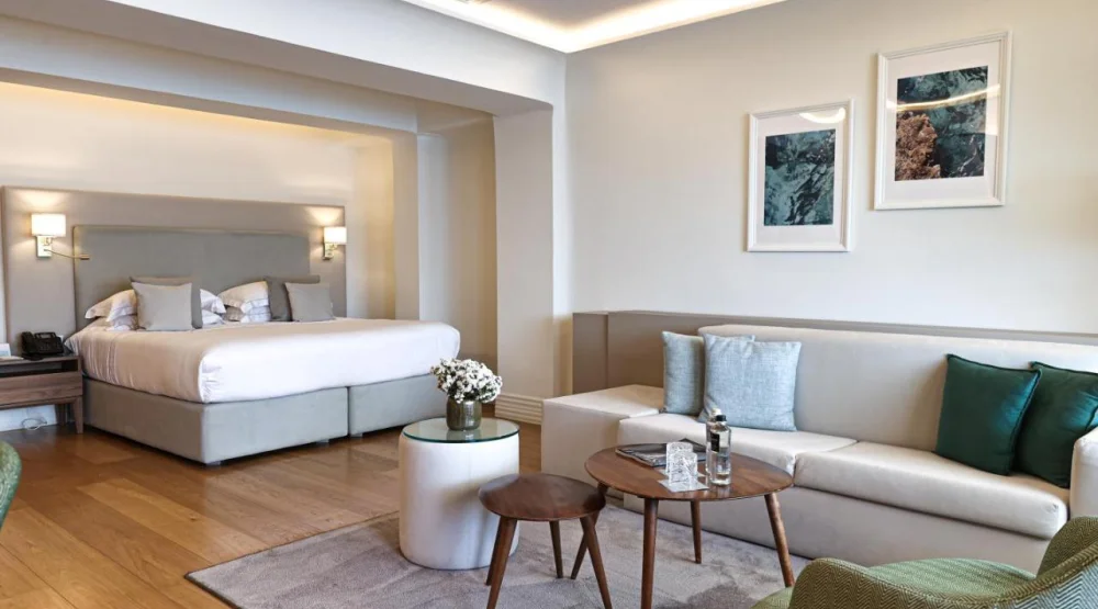 Junior Suite (2 Adults) with Sea View at Atlantis Bay VRetreats