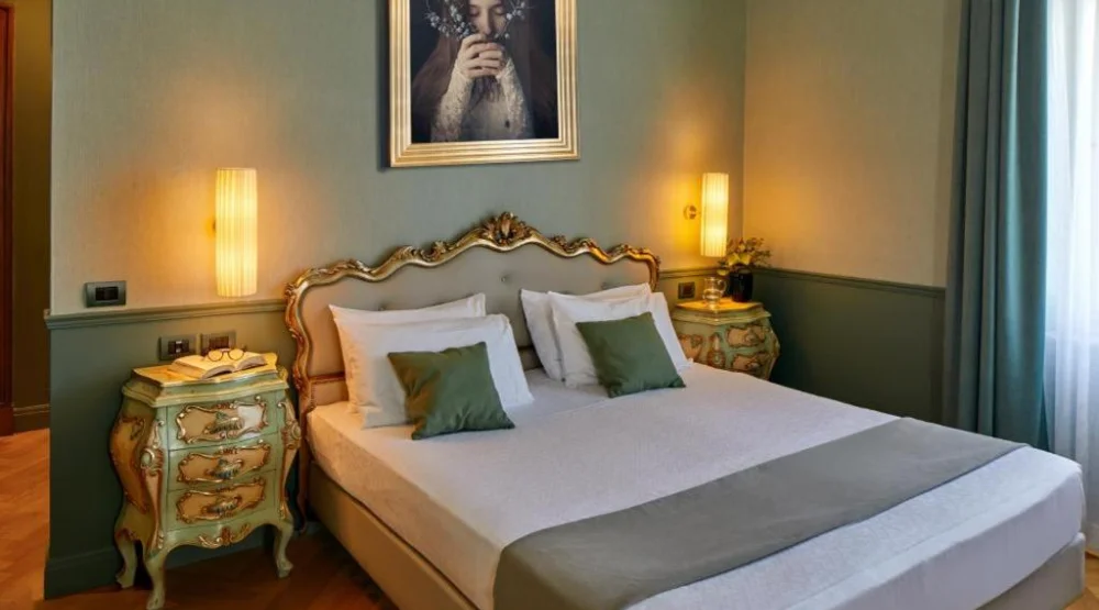 King Room with Balcony at Hotel Villa Del Sogno