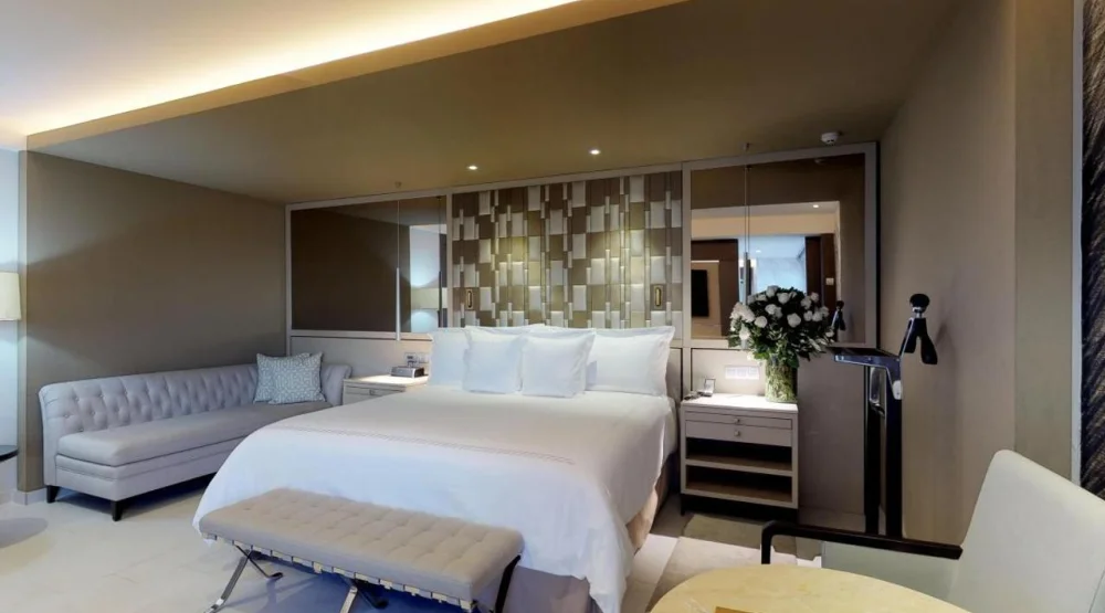 Ambassador Royal Junior Suite at El Embajador a Royal Hideaway Hotel