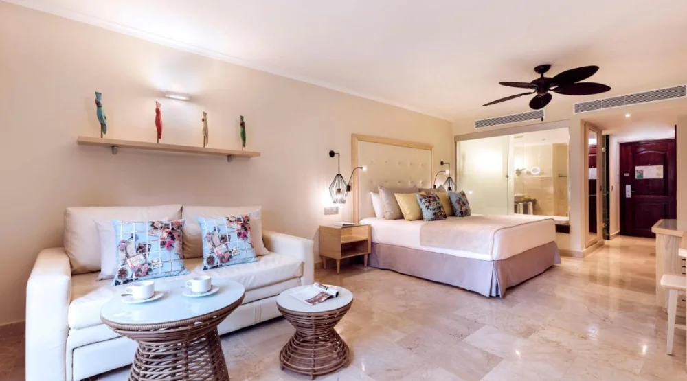 Junior Suite Garden View at Grand Palladium Palace Resort Spa & Casino