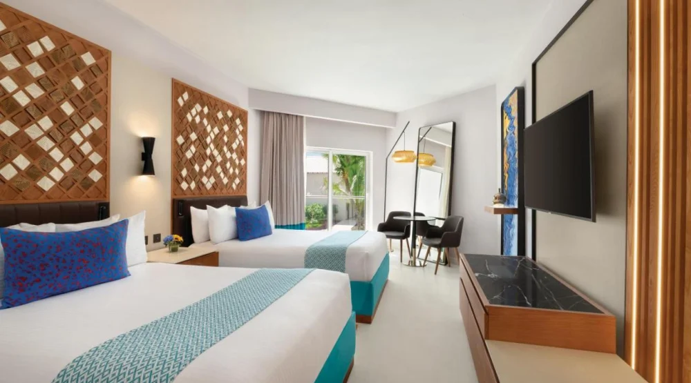 Preferred club Partial ocean view - Two Queens at Secrets La Romana Resort & Spa