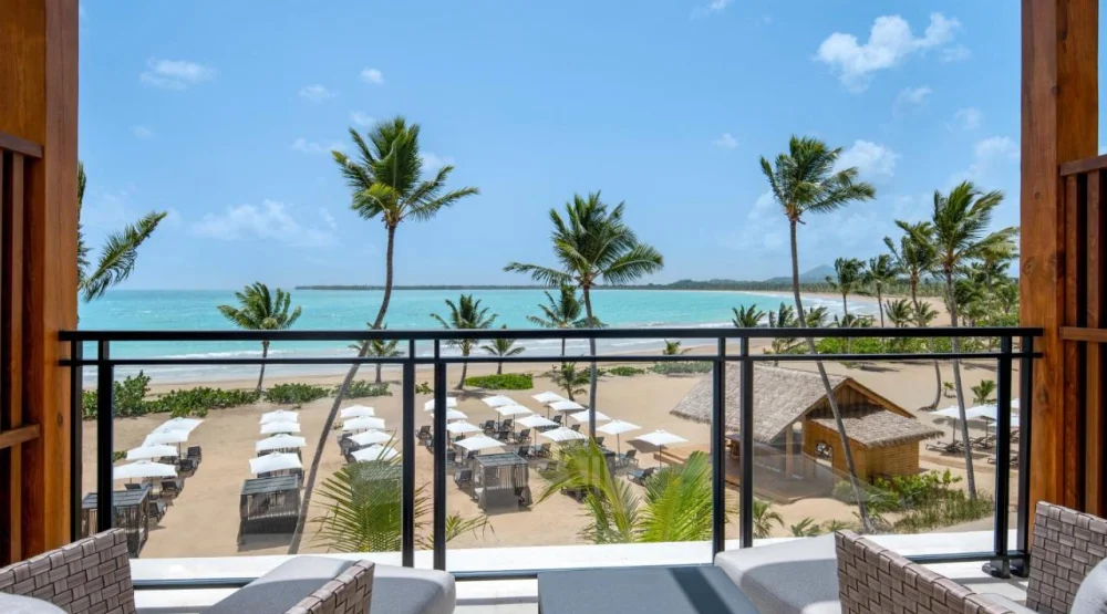 Preferred Club Junior Suite Ocean Front Double Bed at Secrets Playa Esmeralda