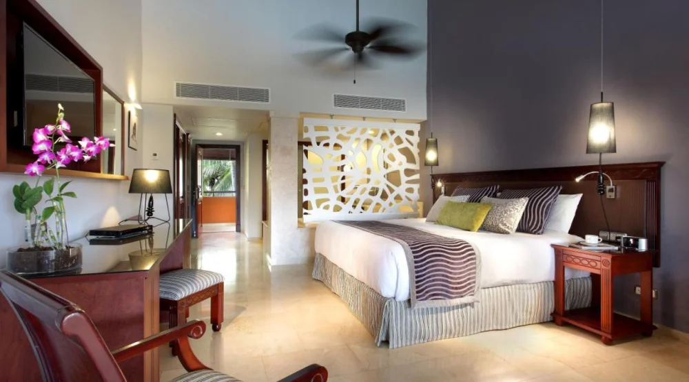 Junior Suite Poolside at TRS Turquesa Hotel