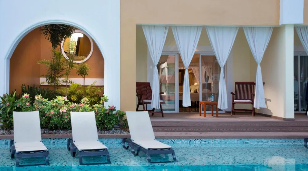 Junior Suite Swim Up at TRS Turquesa Hotel