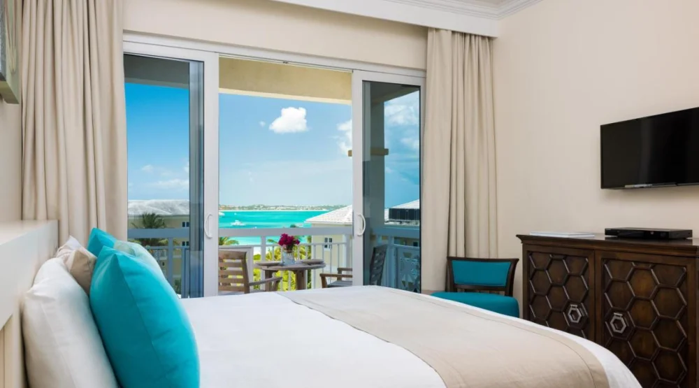 Two Bedroom Ocean View Suite at Alexandra Resort