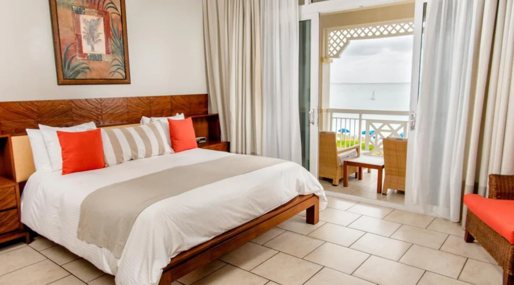 One Bedroom Oceanfront King Suite at Alexandra Resort