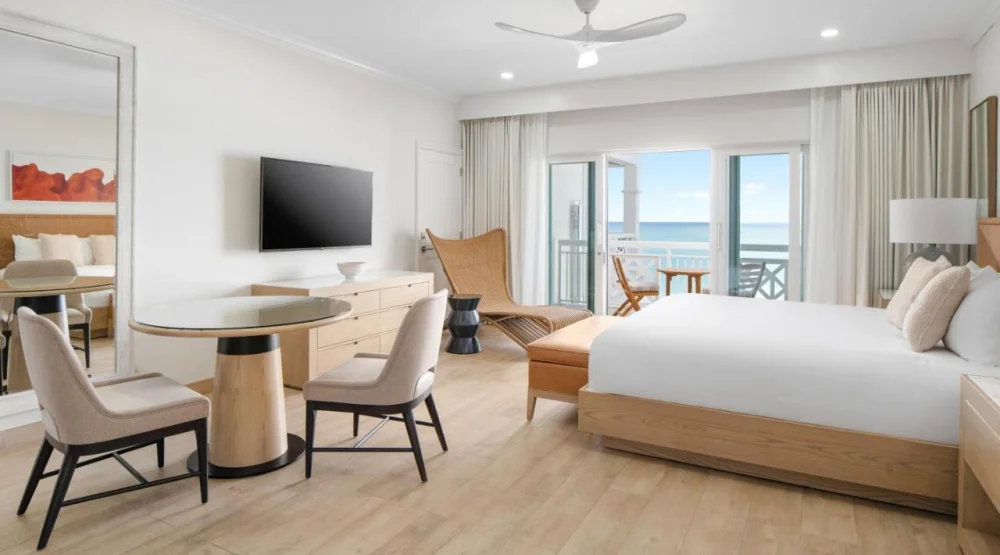 Deluxe Oceanfront Studio at Alexandra Resort