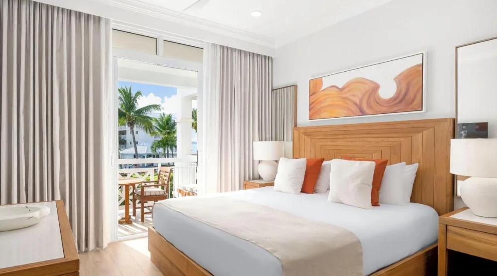 Deluxe Garden Studio at Alexandra Resort