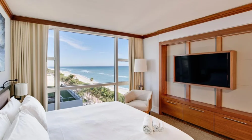 One Bedroom Apartment King Bed with Ocean View at Carillon Miami Wellness Resort