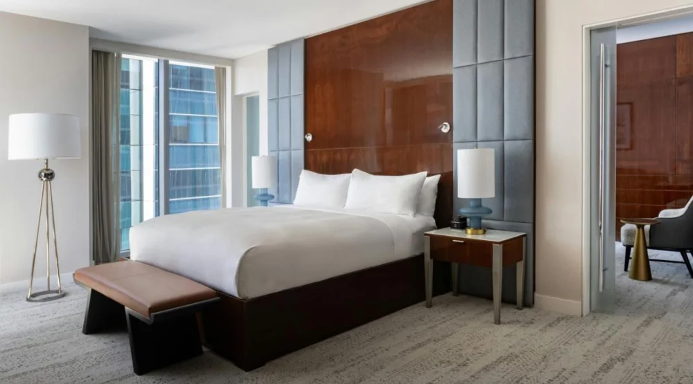 Bay View Suite, One Bedroom Executive Suite, One King, Bay View at JW Marriott Marquis Miami Hotel