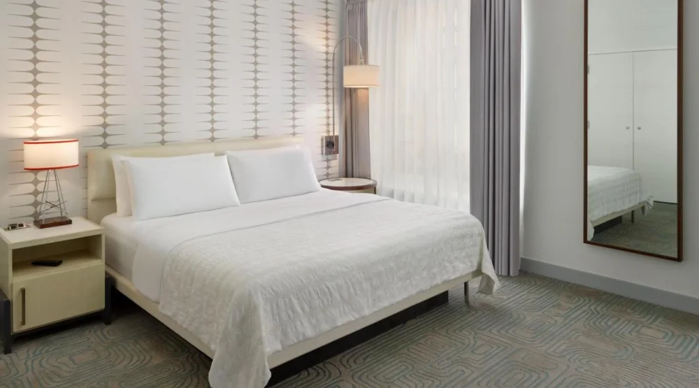 Deluxe, Guest Room, Two Queen, Corner Room at Le Meridien Tampa The Courthouse