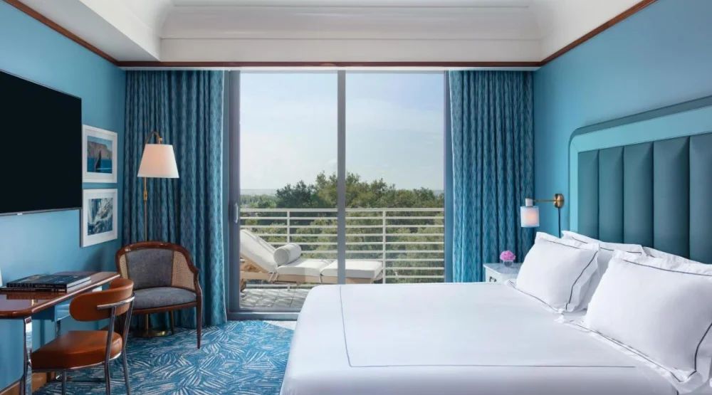 Classic Corner Suite at Mr C Miami Coconut Grove