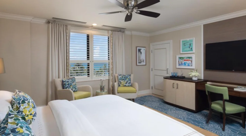 Deluxe Partial Ocean View Room with King Bed at The Breakers Hotel