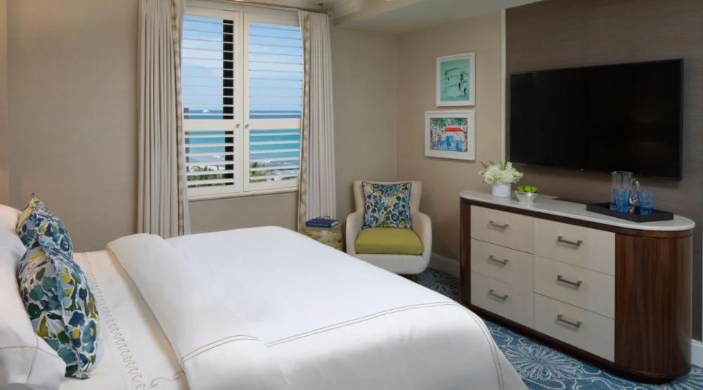 Classic Suite Resort View at The Breakers Hotel