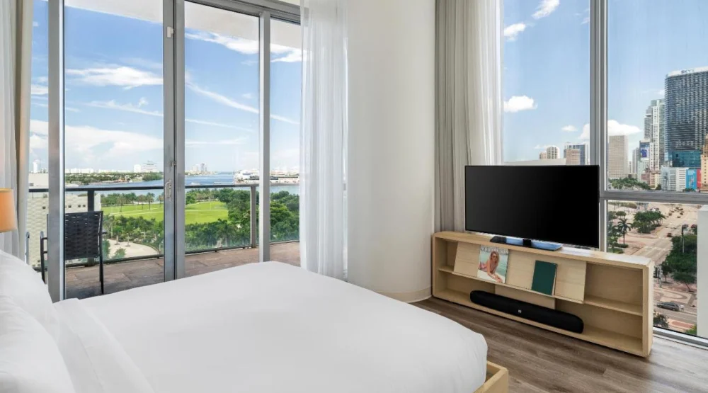 Bay View King at The Grayson Miami