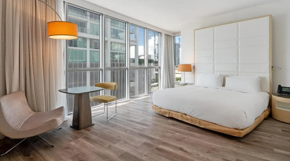 Corner Partial Bay View King at The Grayson Miami