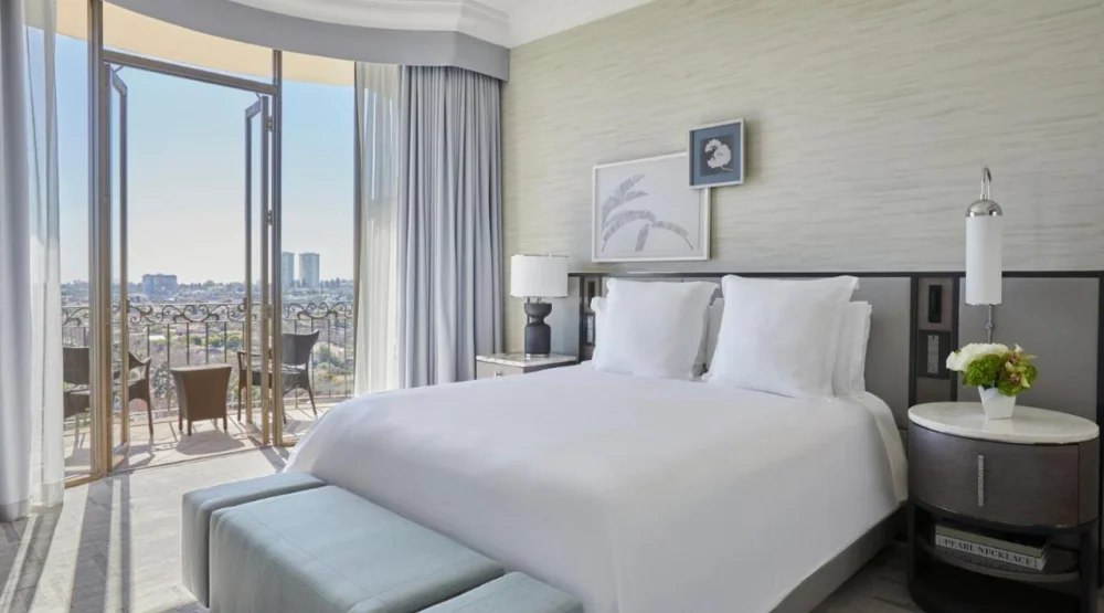 King Suite with Balcony at Beverly Wilshire, A Four Seasons Hotel
