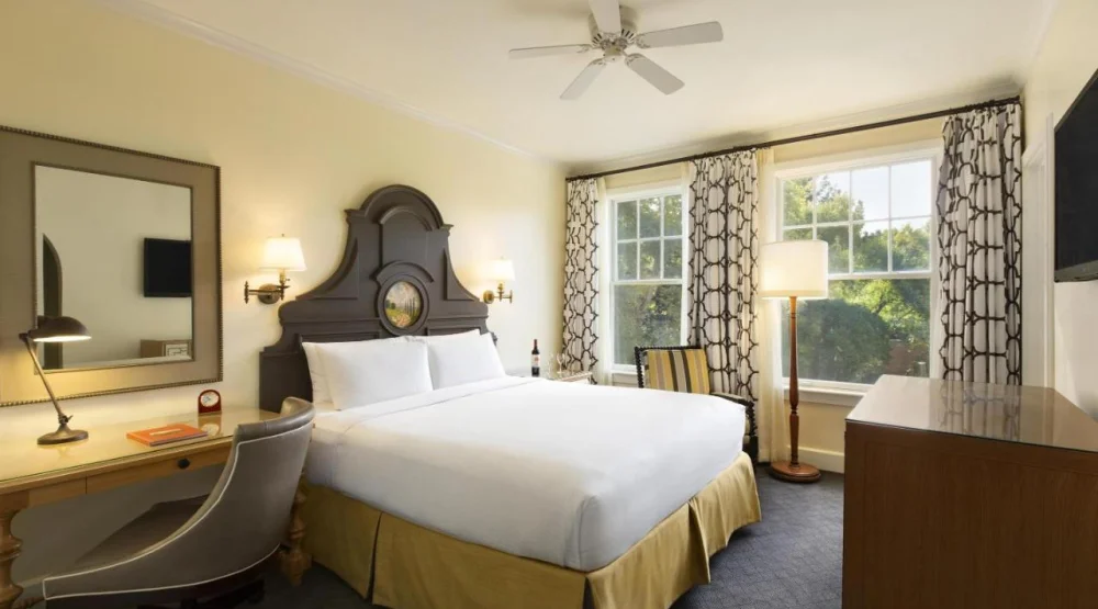 Fairmont King Room at Fairmont Sonoma Mission Inn & Spa