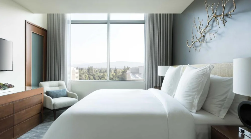 Executive Suite at Four Seasons Silicon Valley At East Palo Alto