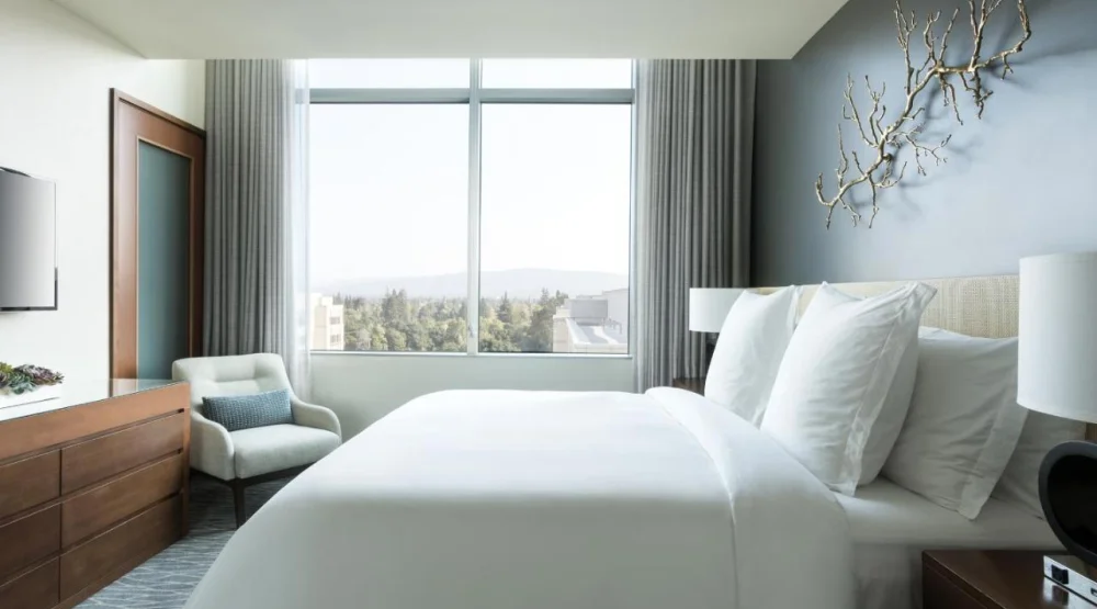 Deluxe Executive Suite at Four Seasons Silicon Valley At East Palo Alto