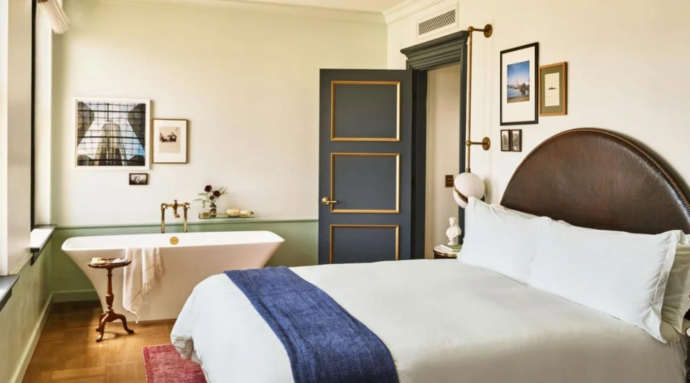 One Bedroom Claire King Suite with City View at Hotel Per La Autograph Collection