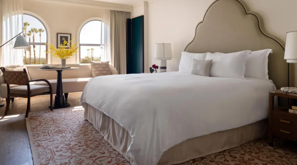Deluxe King Room at The Langham Huntington