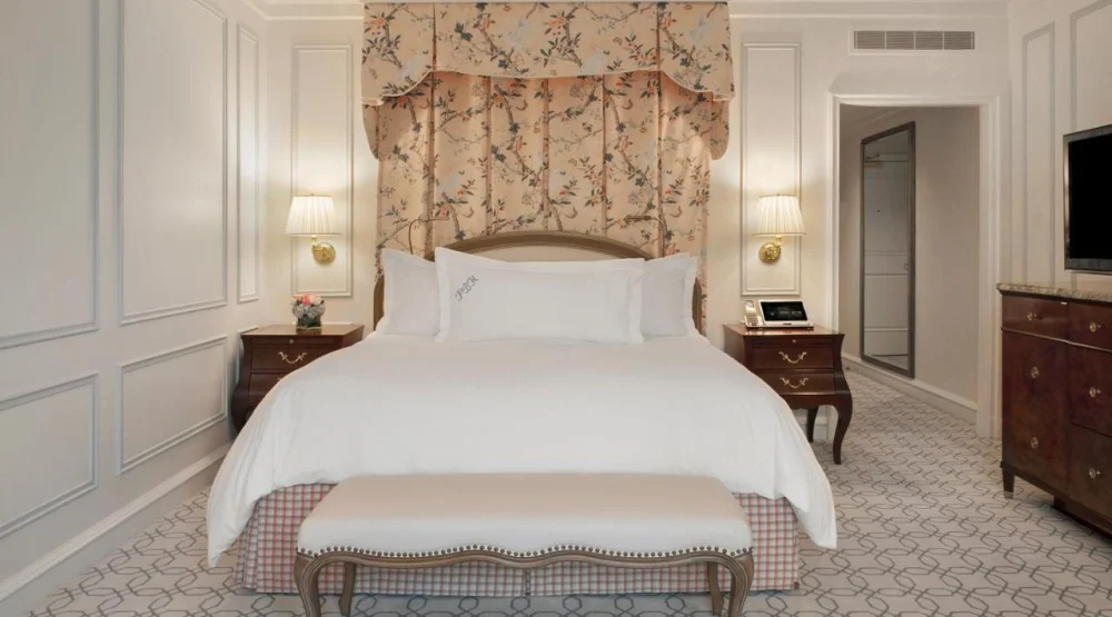Deluxe King Room at The Peninsula Beverly Hills