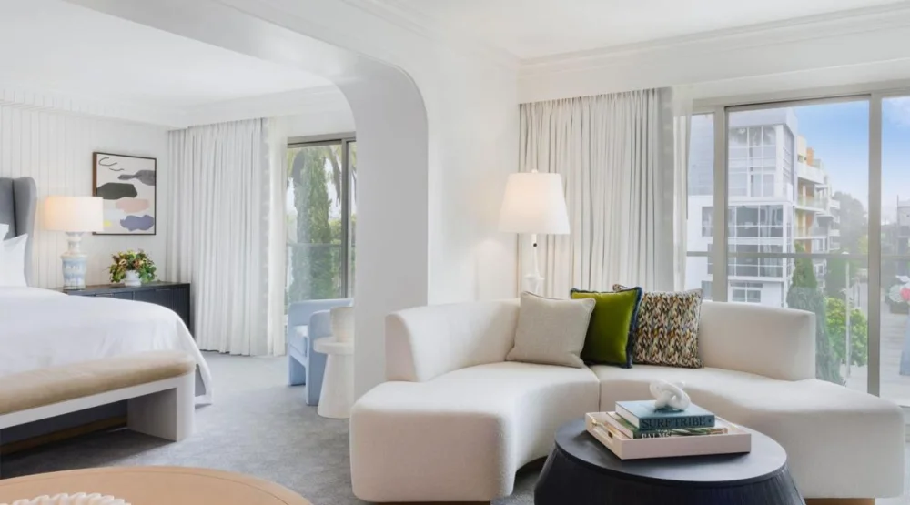 The 720 City View Queen Room at Regent Santa Monica Beach