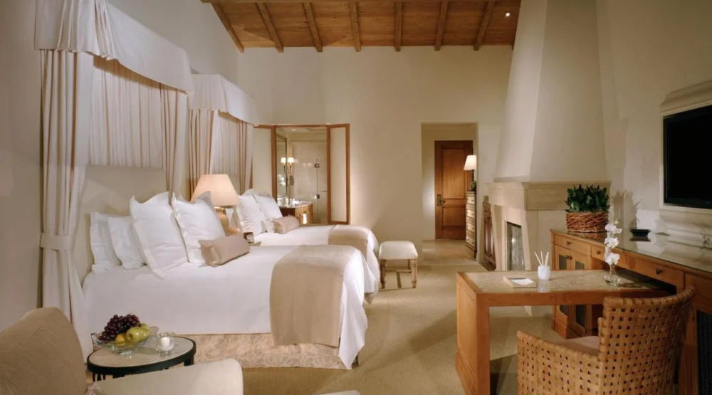 Bungalow with Two Queen Beds and Balcony - Garden View at The Resort At Pelican Hill