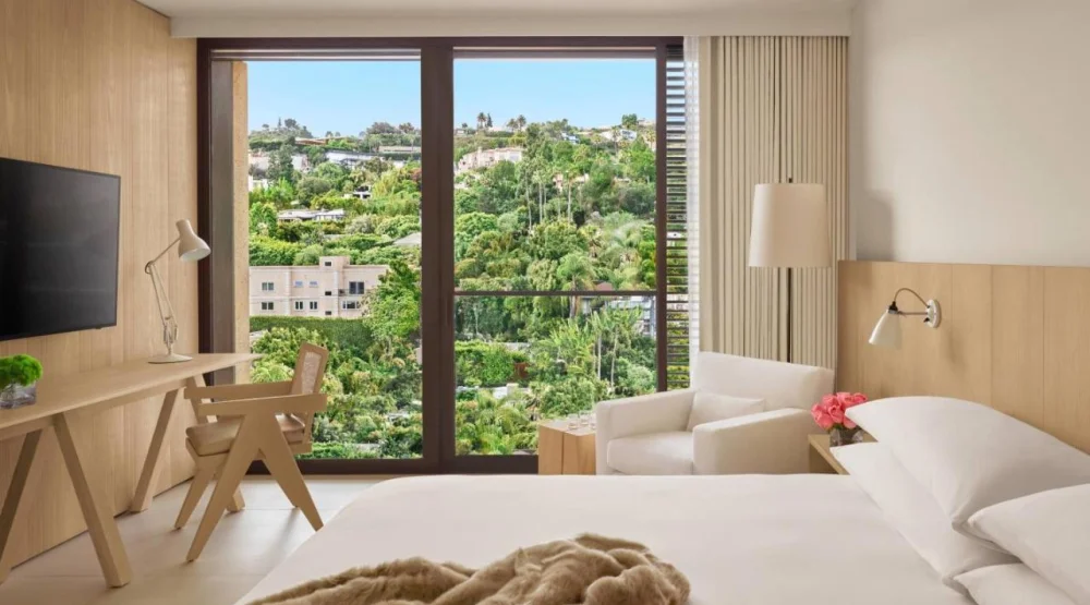 Deluxe, Guest Room, One King, City View at The West Hollywood EDITION