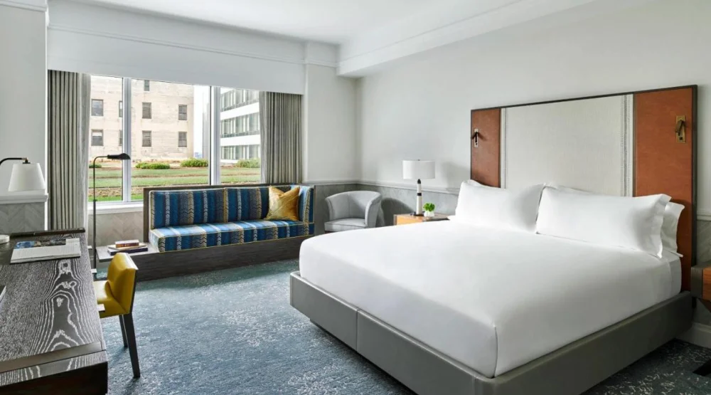 Terrace View, Guest Room, One King, Courtyard View at The Ritz-Carlton Boston