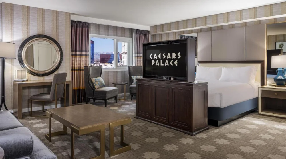 Julius Executive Studio Suite King Pool View at Caesars Palace Hotel & Casino