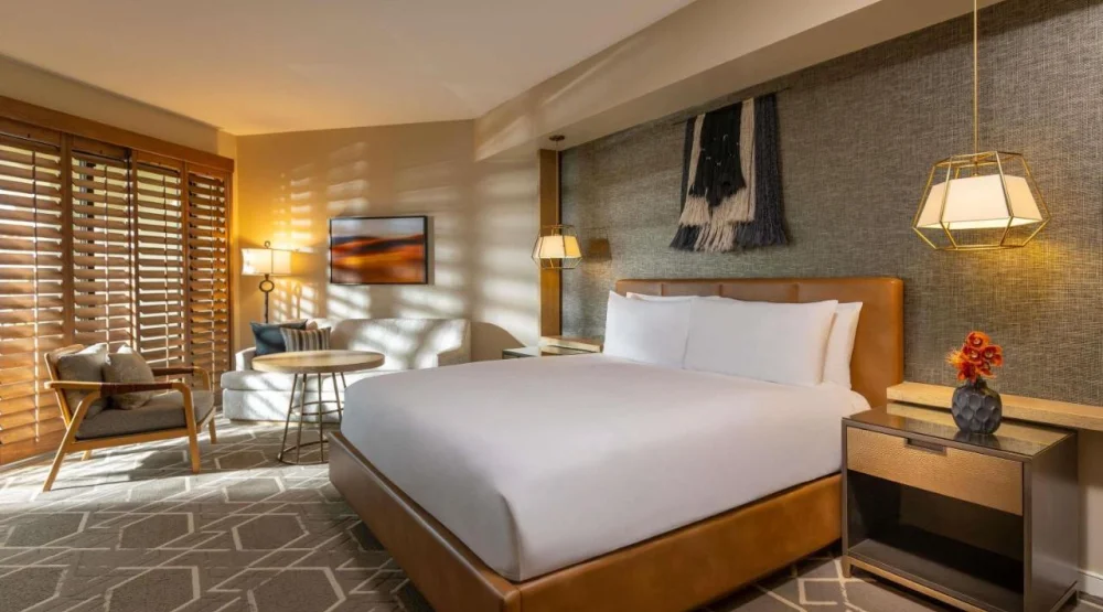Signature King Room at Fairmont Scottsdale Princess