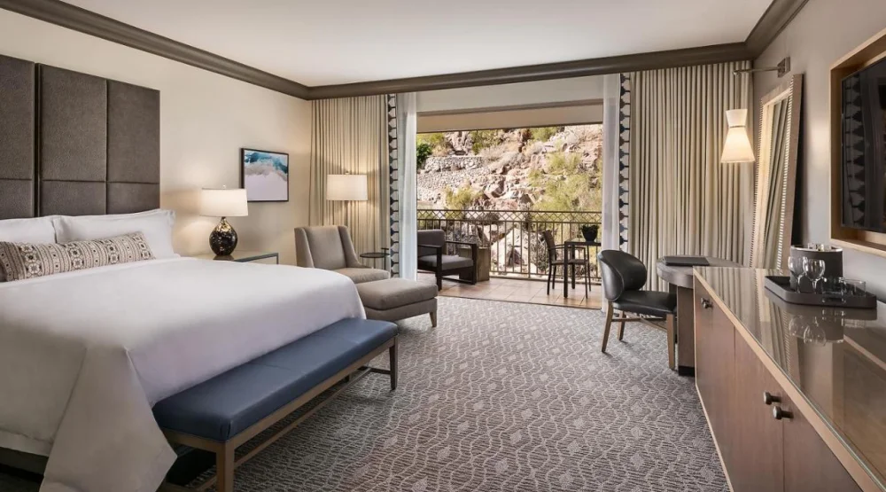 Deluxe, Guest Room, One King at The Phoenician, A Luxury Collection Resort