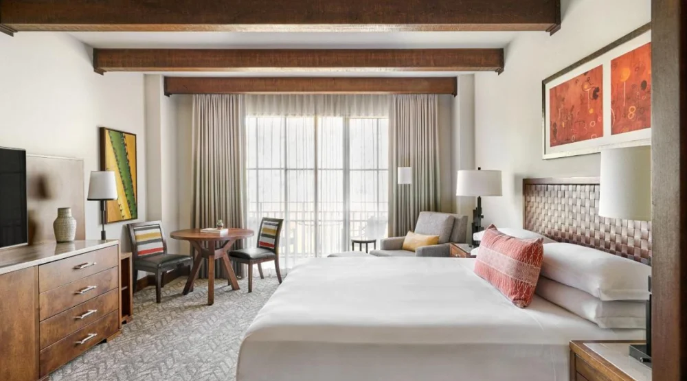 Guest Room, One King, Canyon View, Balcony at The Ritz-Carlton Dove Mountain