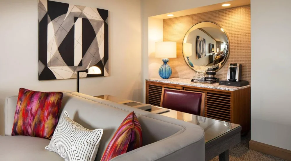 One Bedroom Suite, One King, Sofa Bed, Camelback Mtn View at The Canyon Suites at The Phoenician Luxury Collection