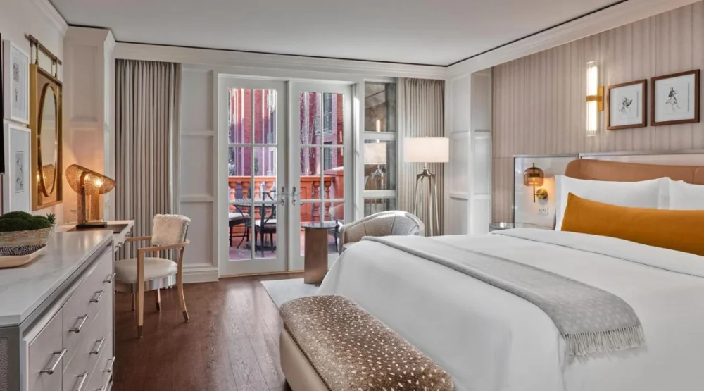 Grand Deluxe with Balcony, Guest Room, One King, Balcony at The St. Regis Aspen Resort