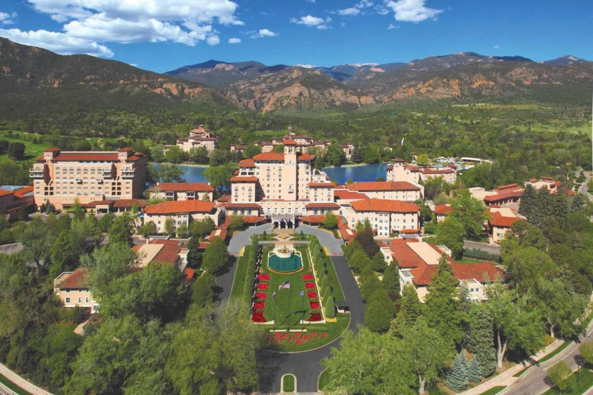 The Broadmoor - Hotel Photo 1
