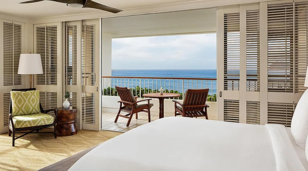Prime Corner Oceanfront King Room at Four Seasons Resort Oahu at Ko Olina
